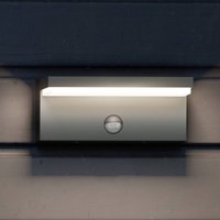 Philips LED outdoor wall lamp Bustan Sensor 2,700 K