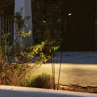 Vibia Brisa LED outdoor floor lamp, 3-bulb, brown