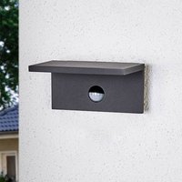 Lucande Kantig LED-utomhusvägglampa Darina, rörelsesensor