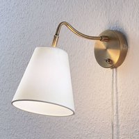 Lindby vägglampa Ethan, vit/gammelmässing, stickpropp, 28 cm, E14