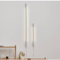 GEJST Vägglampa Radent, vit, höjd 135 cm, G13 LED