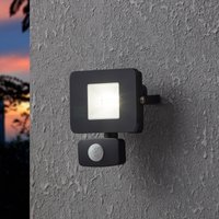 EGLO Utomhus LED-spot Faedo 3 med sensor, svart, 10 W