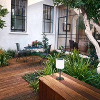 FH Lighting LED-solar bordslampa Lesina, sandsvart/vit