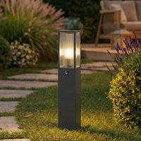 Lindby Peldar path light, anthracite/ribbed, 80 cm, sensor