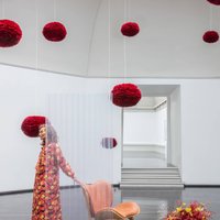 UMAGE Eos medium pendant light feathers red