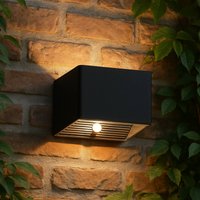 FH Lighting LED-vägglampa Magnetics, svart, USB, rörelsevakt