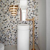 Quintiesse LED-vägglampa Echelon, mässing