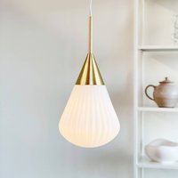 Dyberg Larsen Pendellampa Ballon, Ø 21 cm vit/mässingsfärgad