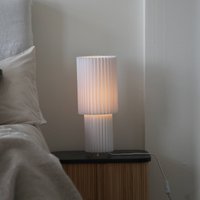 Markslöjd bordslampa Catis, vit, 45 cm hög, textil, E27