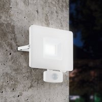 EGLO Utomhus LED-spot Faedo 3 med sensor, vit, 30 W