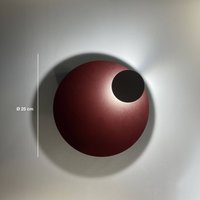 Knikerboker LED-vägglampa Pois, mörkröd, Ø 25 cm, dimbar