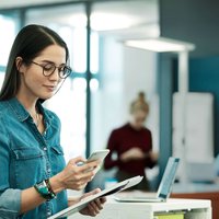 Waldmann Lampadaire LED Yara.double 4 000 K, BT, PIR, blanc