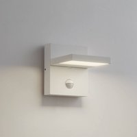 Lucande LED-utomhusvägglampa Silvan, vit, sensor, IP54, 16cm