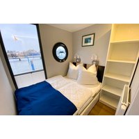 Hausboot Übernachtung mit Sauna Barth für 4 (4 Nächte) Hausboot Übernachtung mit Sauna Barth für 4 (4 Nächte)