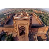 Private Tour: Taj Mahal and Fatehpur Sikri Day Tour