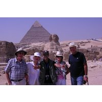 Custom tour to Giza pyramids and felucca ride on the Nile