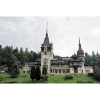 Bucharest Bus Tour: Transylvania & Dracula's Castle day trip