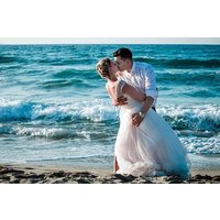 Private Photo Session with a Local Photographer in Heraklion