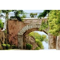City Sight Seeing with Wine, Rum Cake and Conch Fritter Samples