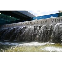 Roman Arrival: Personalized Airport Welcome & Tour