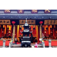 3-Hour Shanghai Jade Buddha Temple Tour with Calligraphy Experience