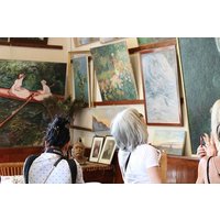 Versailles Palace & Giverny Private Guided Tour with Lunch and Priority Access