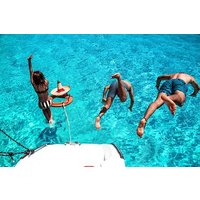 Snorkeling Catamaran to Isla Mujeres from - Joluga