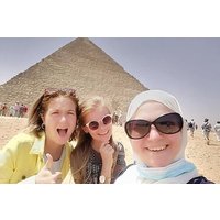 4-hours Private Tour Giza Pyramids and Sphinx with lunch and camel ride
