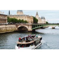 4-Hour Private Saint Germain des pres Tour and Seine River Cruise