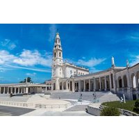 Fátima, Nazaré & Óbidos Private Full-Day Tour from Lisbon