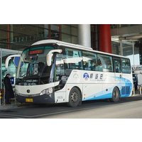 Shuttlebus-Service zum internationalen Flughafen Beijing Capital (PEK).