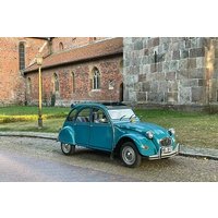 Classic Citroen 2CV rental for excursion