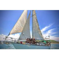 Half a day sailing trip and sunset to Tayrona