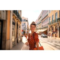 Lisbon Local Fashion Designers Shopping Tour with a Stylist