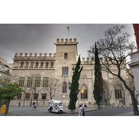 Private Valencia Tour of Highlights and Landmarks