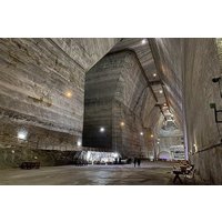 Winery Visit and Salt Mine Slanic: PREMIUM TOUR small group