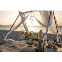 Luxury Beach Picnic Experience in Marbella