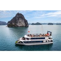 5-Star Ha Long Bay Cruise with Kayaking & Buffet Lunch from Hanoi