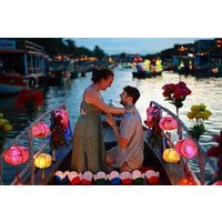 Hoi An Romantic Boat Proposal & Photoshoot Experience
