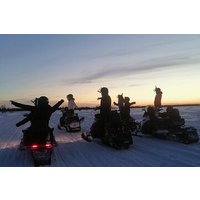 Private 2h snowmobiling tour in Rovaniemi