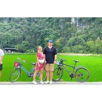 Private Tour from Hanoi to Ninh Binh: Hoa Lu, Tam Coc & Mua Cave