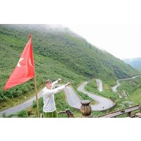 3 Day Private Ha Giang Loop Jeep Tour and Scenic Adventure