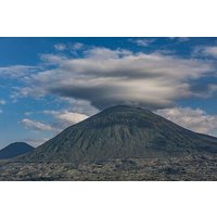 1-Day Mount Bisoke Volcano Hike in Rwanda
