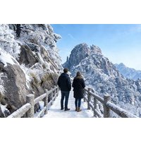 Shanghai to Huangshan Mountain: Bullet Train Highlight Day Trip