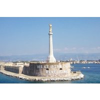 Private Accessible 6 Hour Tour to Sicily in Taormina and Messina