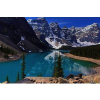 Moraine and Lake Louise Half-Day Adventure from Calgary