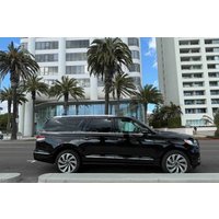 Private Executive SUV Transfer from LAX to San Diego