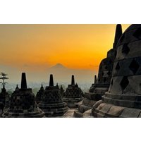 From Yogyakarta: VIP Borobudur Temple Sunrise Tour with Breakfast