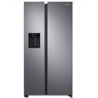 Réfrigérateur américain SAMSUNG RS68A8820S9/EF 634LUn appareil XXL aux nombreuses fonctionnalitésCe réfrigérateur américain est un incontournable pour les grandes familles avec son grand volume de 609 L. Il comporte un congélateur spacieux de 207 L situé à gauche, et offrant un pouvoir de congélation de 12 kg/24h. D'une contenance de 402 L, le réfrigérateur est équipé d'un distributeur d'eau et de glaçons. C'est l'idéal pour déguster des boissons fraîches à toute période de l'année. Les atouts de ce réfrigérateur SAMSUNG ne s'arrêtent pas là ! Cet appareil est aussi très silencieux, avec un volume sonore ne dépassant pas les 36 dB.Un réfrigérateur moderne et robusteCe réfrigérateur 2 portes séduit par son allure moderne. Son revêtement inox lui confère toute son élégance. Facile à intégrer dans une pièce contemporaine, cet appareil en pose libre est performant et robuste. Il vous servira durant de longues années. En cas de coupure de courant, vous bénéficiez d'une autonomie de 10 h.Un entretien aiséCe réfrigérateur inox est votre meilleure allié pour une conservation optimale de tous vos aliments. Son système de froid ventilé garantit une température homogène à tous les niveaux. Après ouverture, le frigo retrouve rapidement sa température normale. Mais ce n'est pas tout ! Le froid ventilé facilite également le nettoyage, en vous évitant la corvée du dégivrage. Ce réfrigérateur L. 91,2 - H. 178 - P. 71,6 cm consomme en moyenne 419 kWh par an. Pour lui permettre de fonctionner dans des conditions optimales, installez-le dans une pièce dont la température est comprise entre 10 et 43 °C.