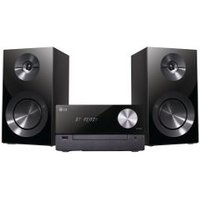 Micro chaine LG CM2460DABDes fonctionnalités multiplesCette micro chaîne de 25,5 cm de largeur conjugue la commodité de dimensions mini, grâce auxquelles elle trouve sa place partout, et de nombreuses fonctionnalités. En effet, vous pourrez vous servir de cette micro chaîne LG aussi bien pour écouter la radio, en puisant dans les 10 pré-sélections du tuner FM, que pour écouter des CD, par le biais du lecteur intégré. La micro chaîne est également équipée d'un port USB compatible Mp3 et MWA et d'une entrée Bluetooth. Elle peut donc être reliée à des dispositifs électroniques tels qu'une tablette ou un Smartphone et lire tous vos contenus audio.Une allure futuristeSe composant de deux enceintes encadrant un lecteur au bouton métallisé et à l'écran numérique, cette micro chaîne noire agrémente votre chambre, bureau ou salon de son allure futuriste. Discrète avec son coloris foncé, elle est en mesure de s'adapter à toutes sortes de décors, aussi bien d'inspiration contemporaine qu'industrielle.